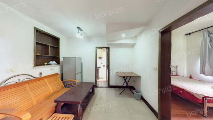 斌鑫新华苑二期二手房实景图