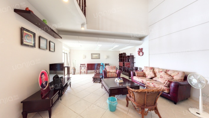 逸海楼小区二手房实景图