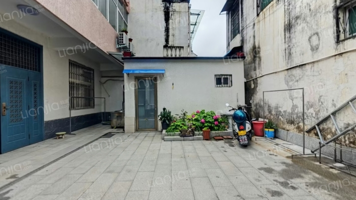 育才小区二手房实景图