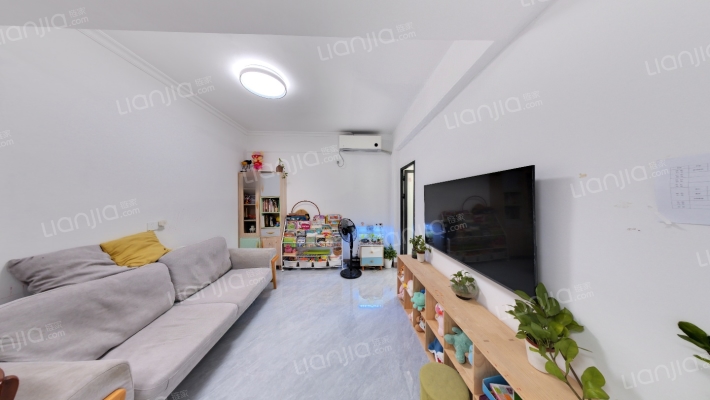 金莎蓝湾二手房实景图