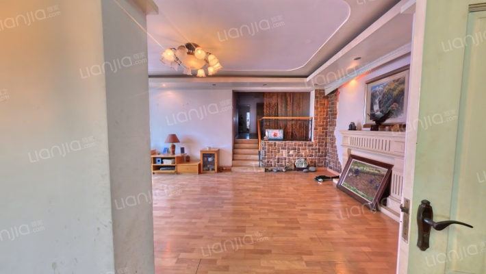 财政局宿舍二手房实景图