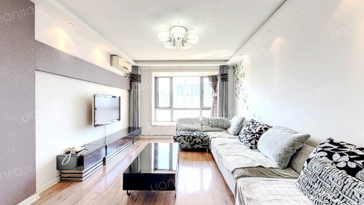 摩登主场二手房实景图