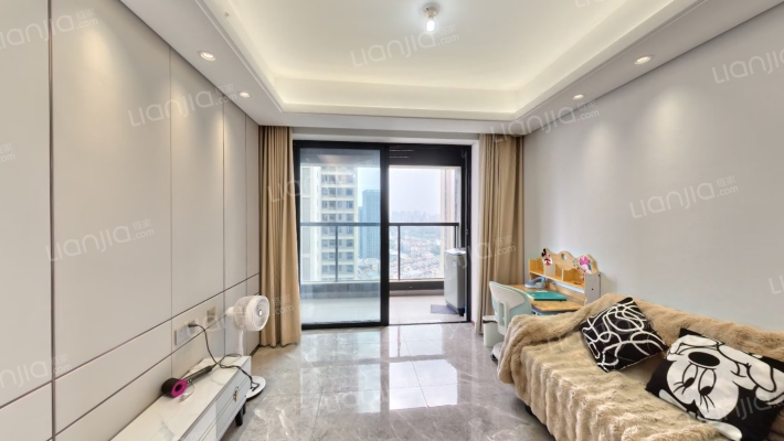 钰龙旭辉半岛和岸二手房实景图