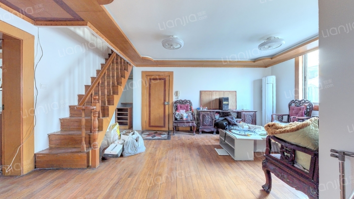 龙苑新村二手房实景图