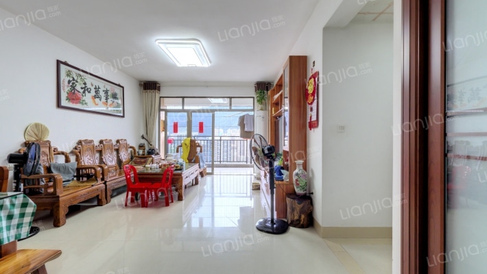 恒信嘉园二手房实景图