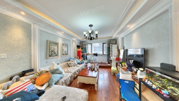 龙湖水晶郦城二手房实景图