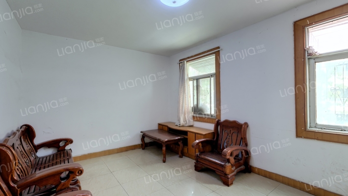 人民路166号二手房实景图