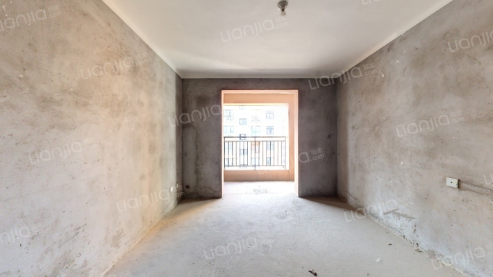 溪畔美域二手房实景图