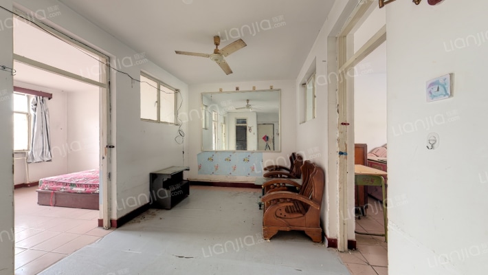 文明里二手房实景图