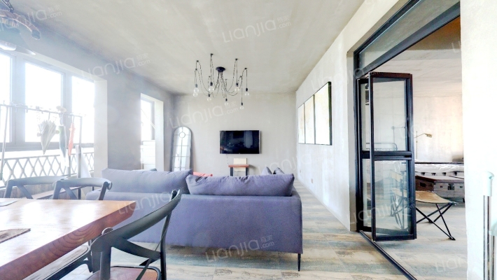 米兰风景二手房实景图