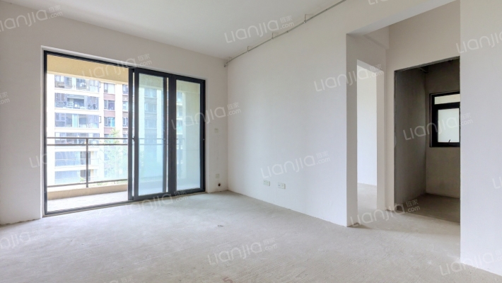 绿地新城新里桃溪川二手房实景图