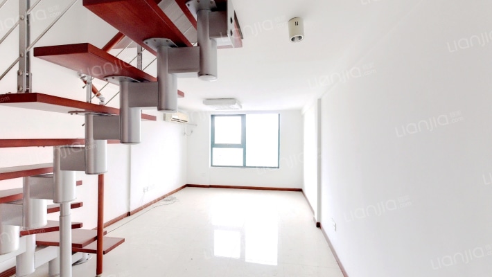 奥特莱斯二手房实景图