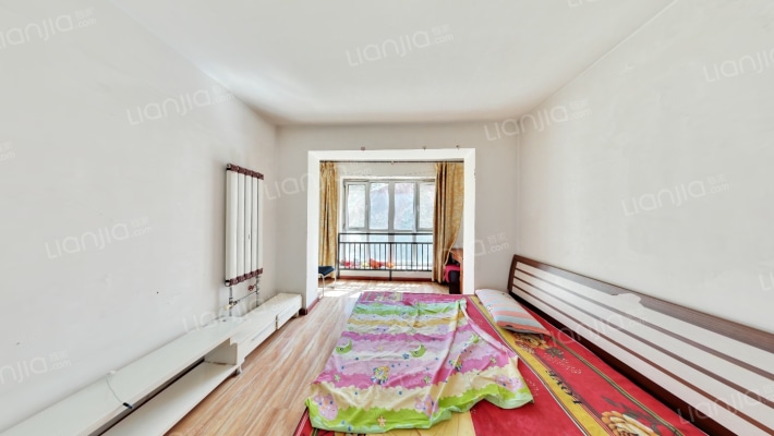 红山绿茵小区二手房实景图