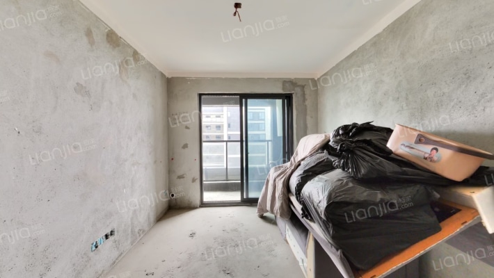 华景川秀丽春江二手房实景图