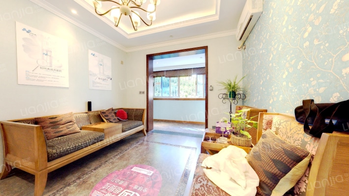 体育广场A区二手房实景图