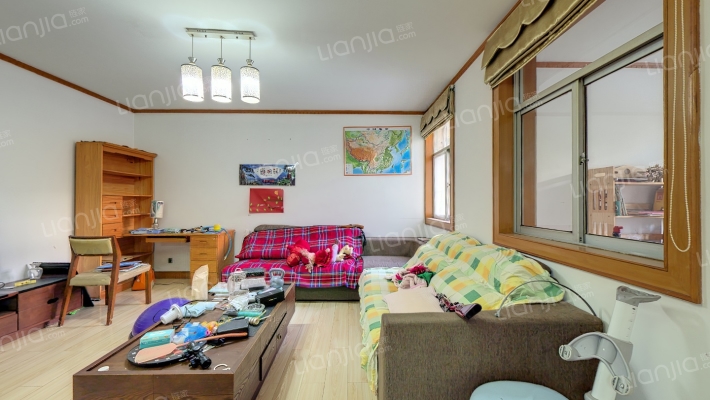 康华新村二手房实景图