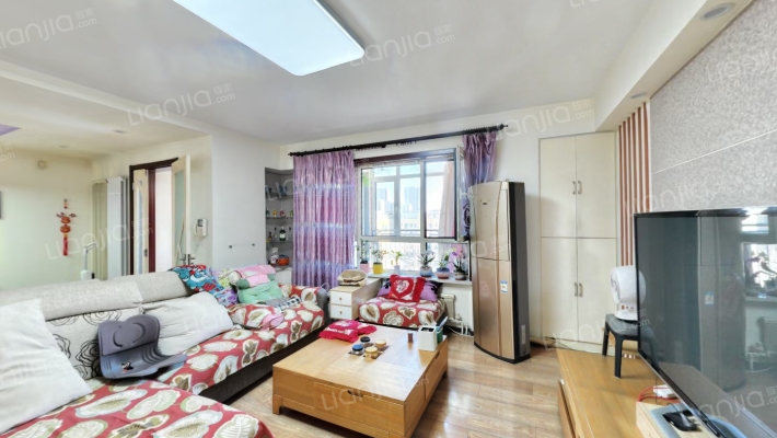 假日风景花园二手房实景图