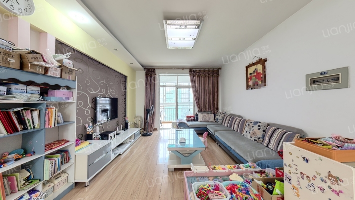 富地名城二手房实景图