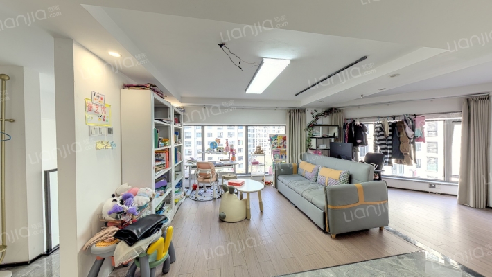 汇铂金座二手房实景图