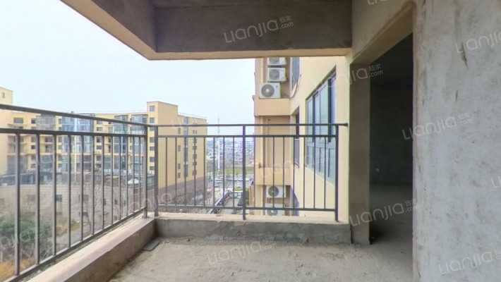 佳田西湖岸2期二手房实景图