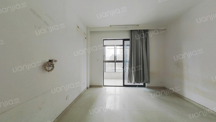 彩虹雅苑二手房实景图