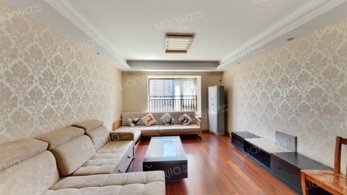 万科城二手房实景图