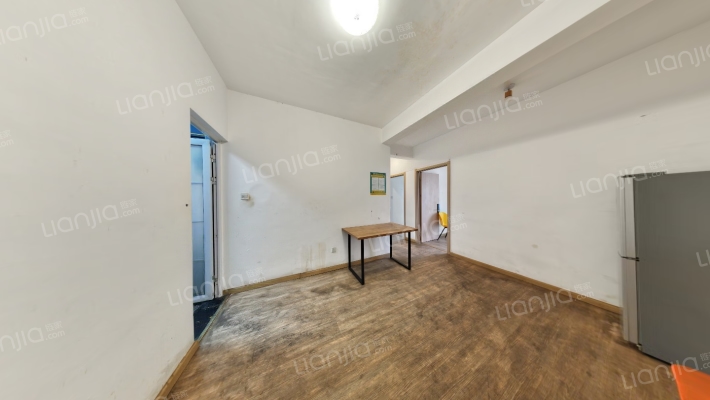 香山长岛二手房实景图