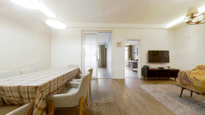 汇融广场二手房实景图