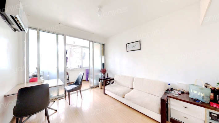 江滨西路二百四十一弄二手房实景图