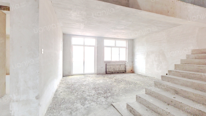 军欣家园二手房实景图