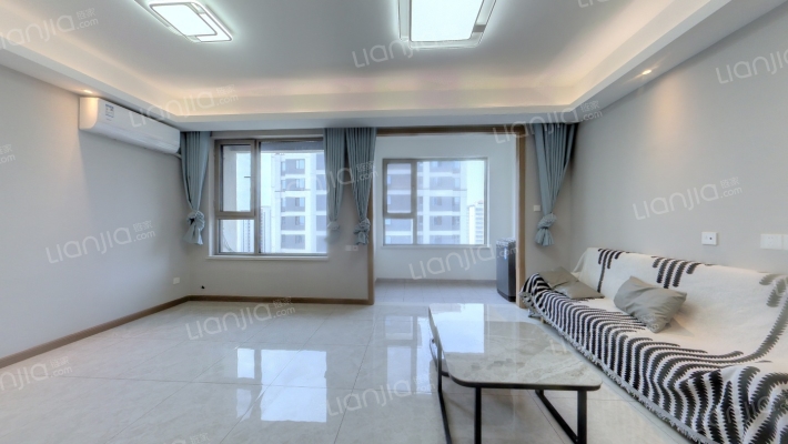 绿地国港新里城一期二手房实景图