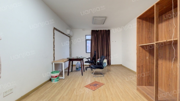 龙耀华府二手房实景图