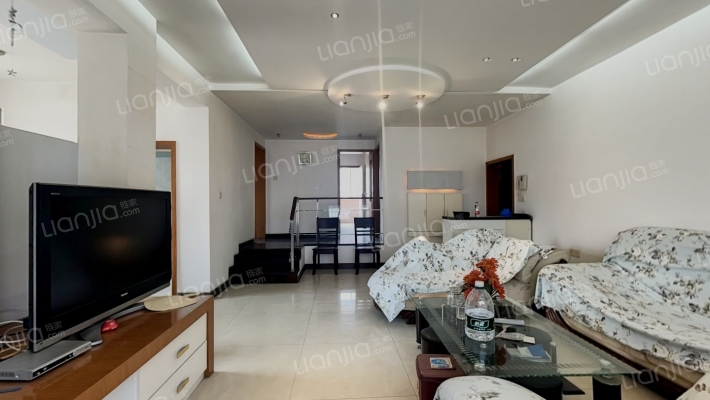 湖畔新村二手房实景图