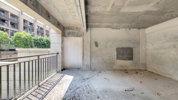 优越温泉郡二手房实景图