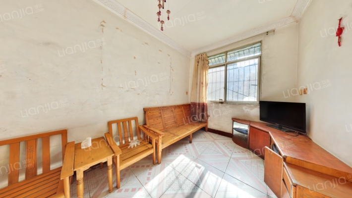 南山街住宅区二手房实景图