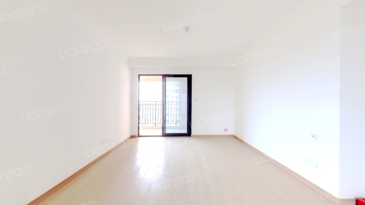 世茂龙湾八期二手房实景图