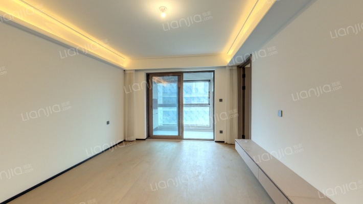 万科坤和·湛蓝云镜二手房实景图