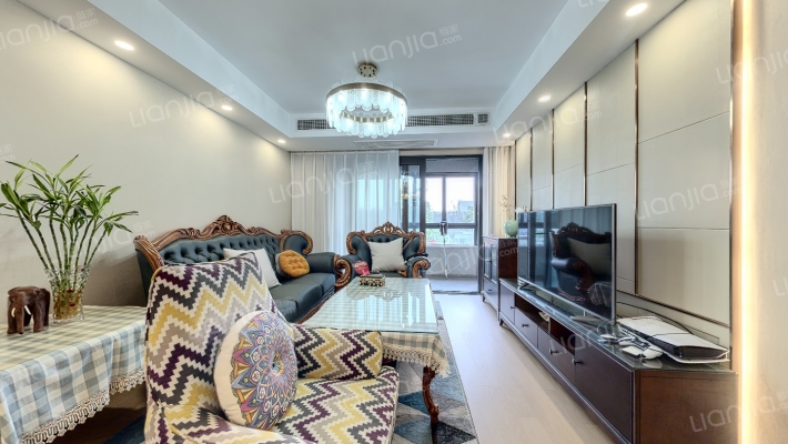 悦峰雅苑C区二手房实景图