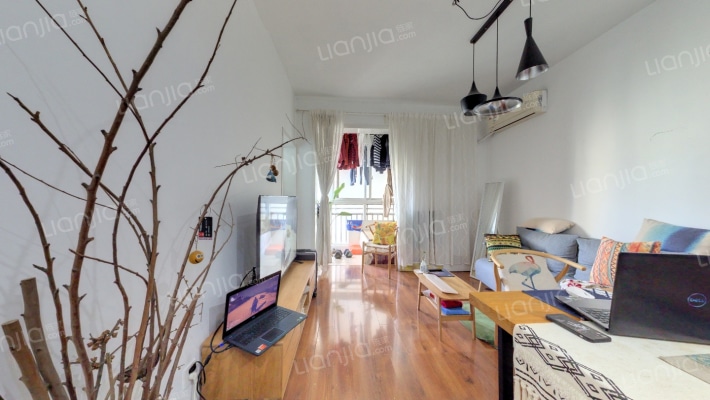 东湖花园水晶座二手房实景图