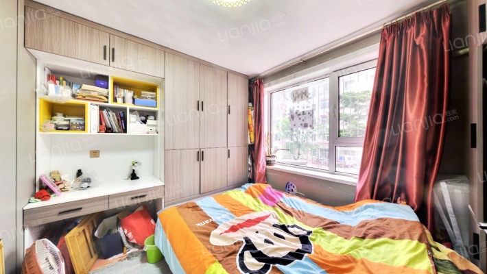 中国石油E1小区二手房实景图