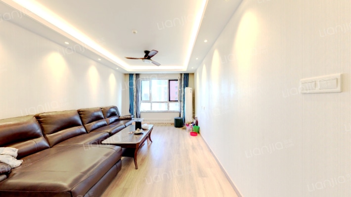 万科千山府二手房实景图