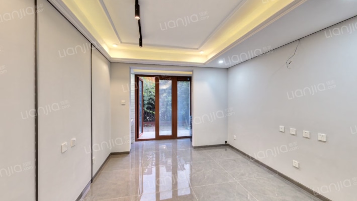 上善颐园沁芳苑二手房实景图