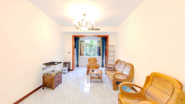 上城中央一期二手房实景图