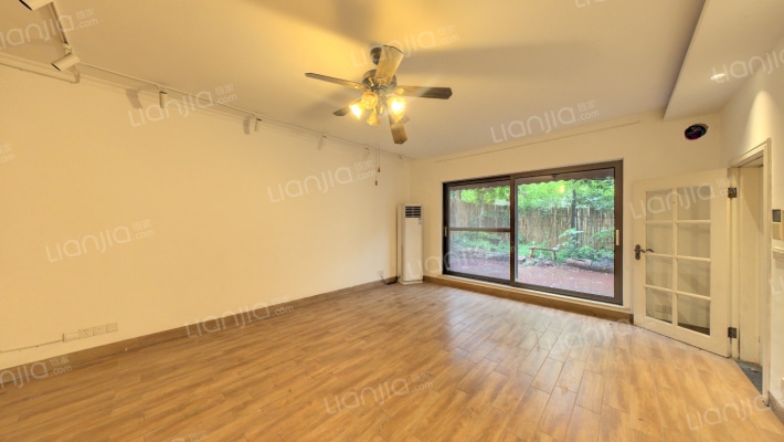 麓山恋迪亚溪谷二手房实景图