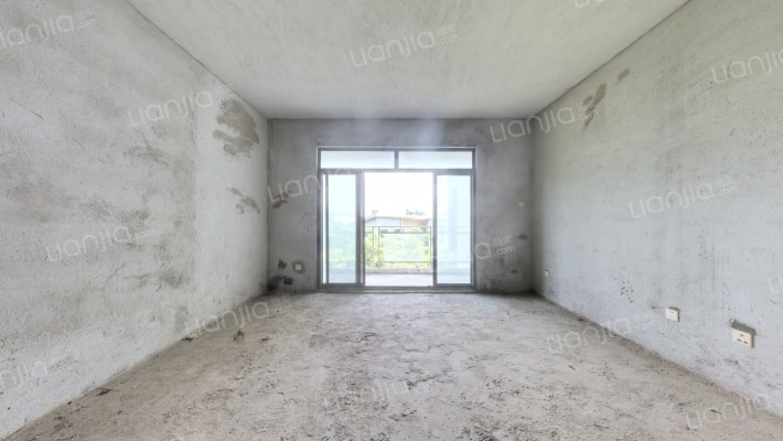 泰达比华利山庄二手房实景图