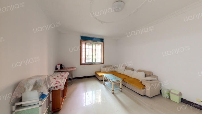 清华山庄二手房实景图