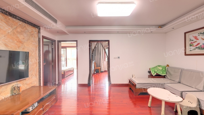 领秀嘉园二手房实景图