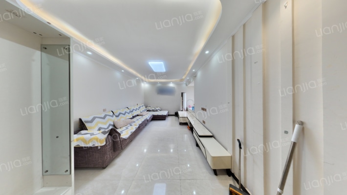 谦祥万和城二期二手房实景图