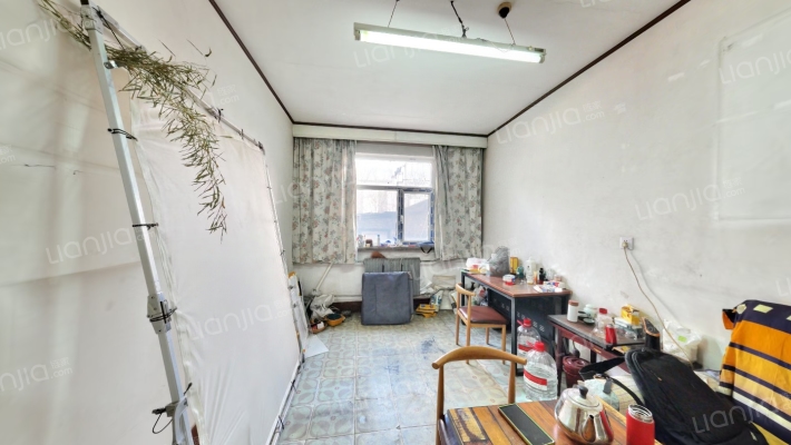 市二轻局经理部宿舍楼二手房实景图
