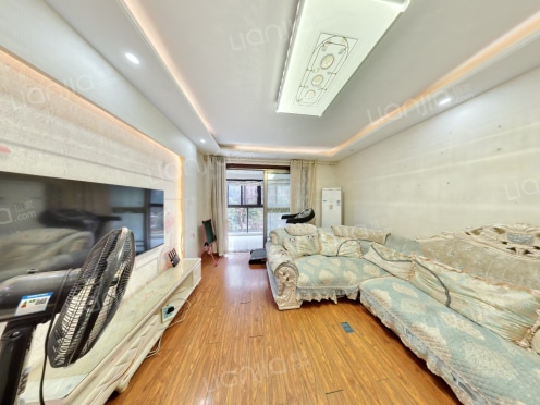 整租·华都锦城 3室1厅 东南